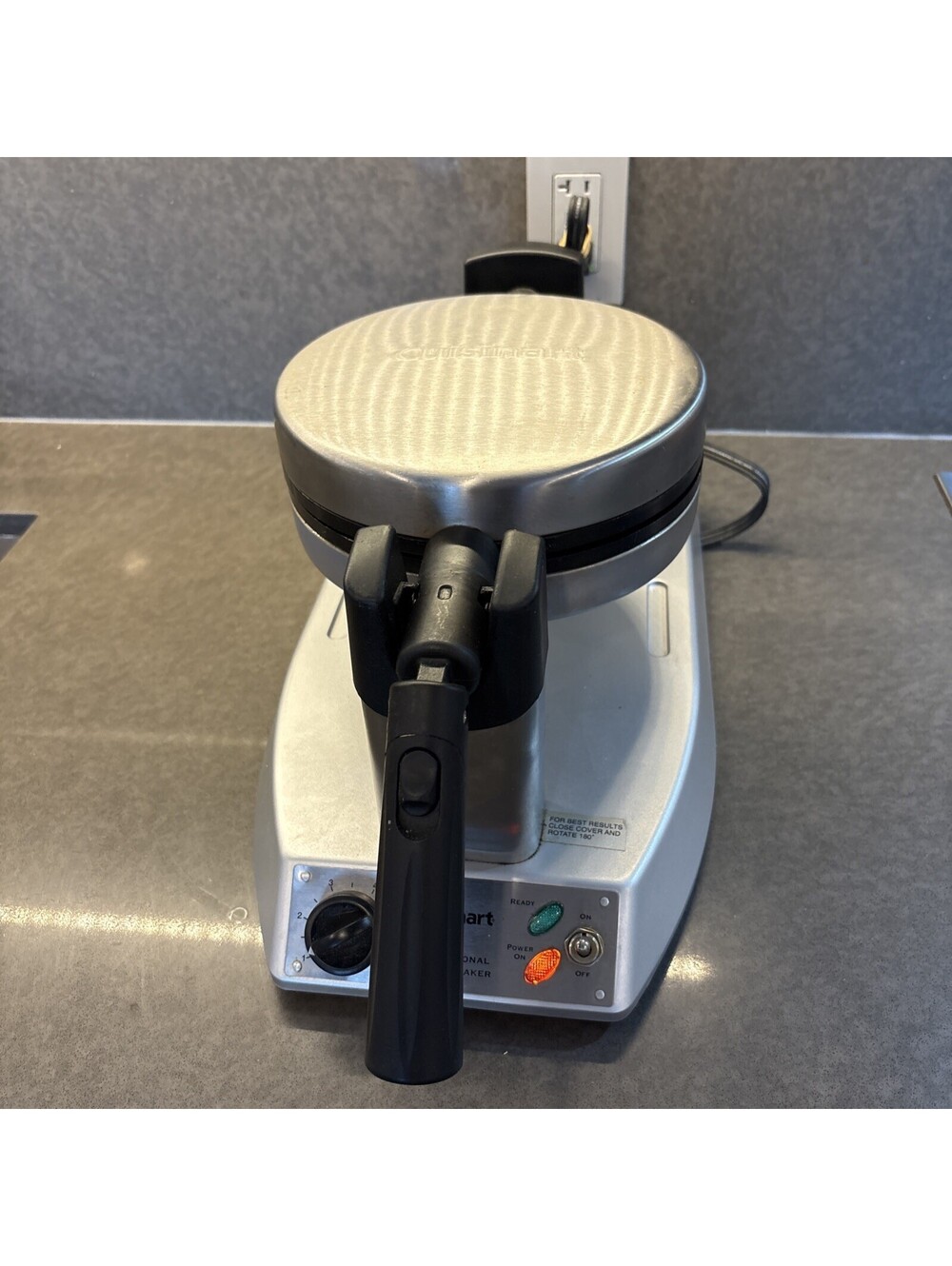 Cuisinart WAF-300c Belgian Waffle Maker - Silver 6 Heat
